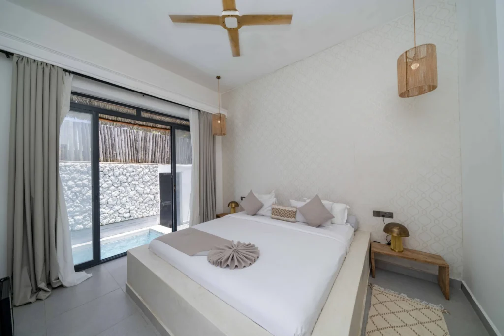 6 Superior Room – King Bed3 scaled lwsoptimized