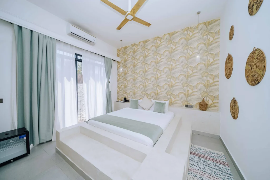 3 Standard Room – Queen Bed1 scaled lwsoptimized