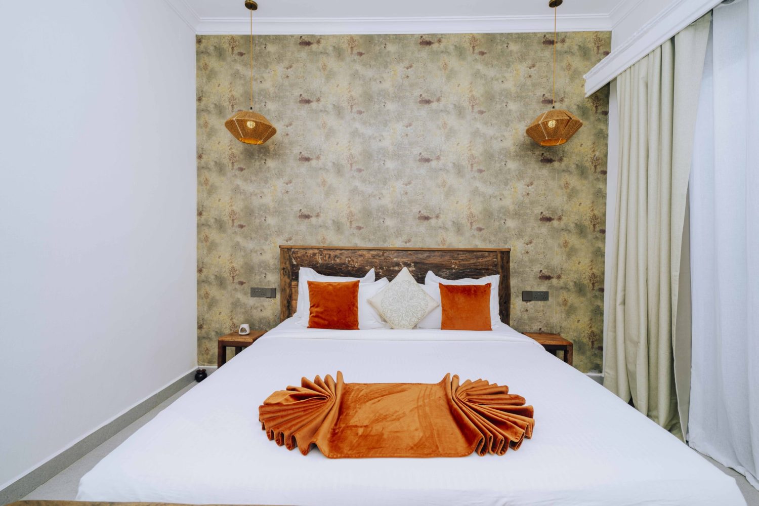 4 Standard Room – Queen Bed4